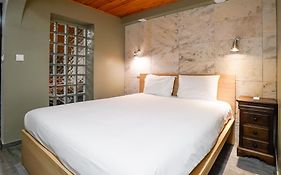 LovelyStay - Cosmopolitan Chiado Apartment